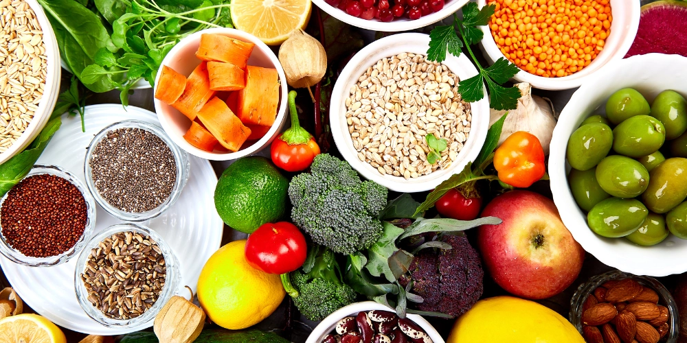 What are the best foods to eat for glowing skin naturally?